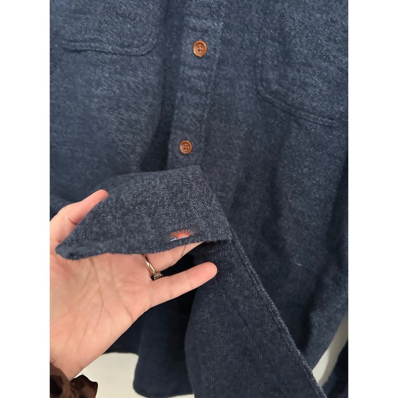 Faherty alpine knit Men Navy Blue Organic Cotton Movement Flannel Shirt L - Picture 3 of 6